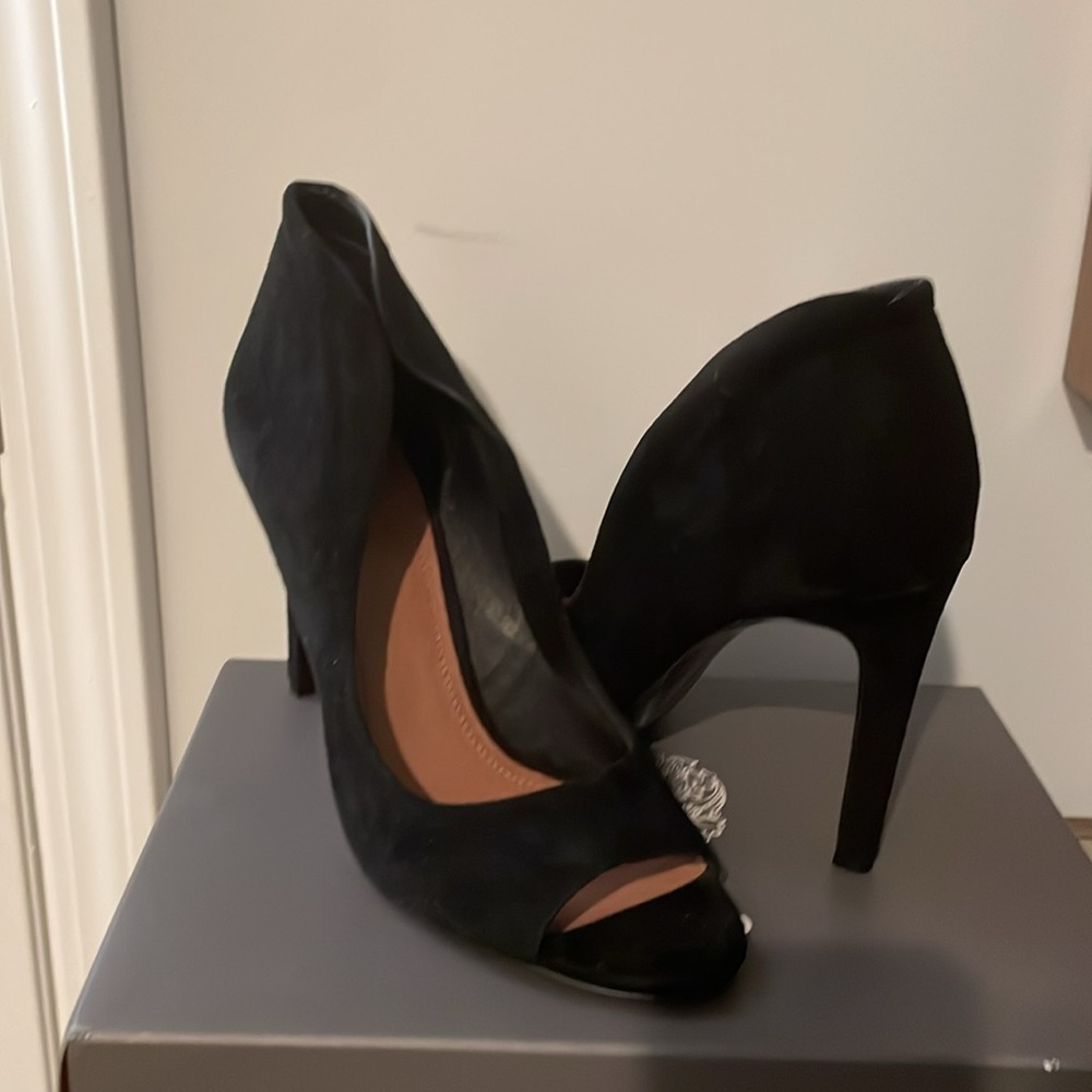 Vince Camuto Karolynn Heels Size 10M Black Suede Open Toe Tall Back - Picture 3 of 13